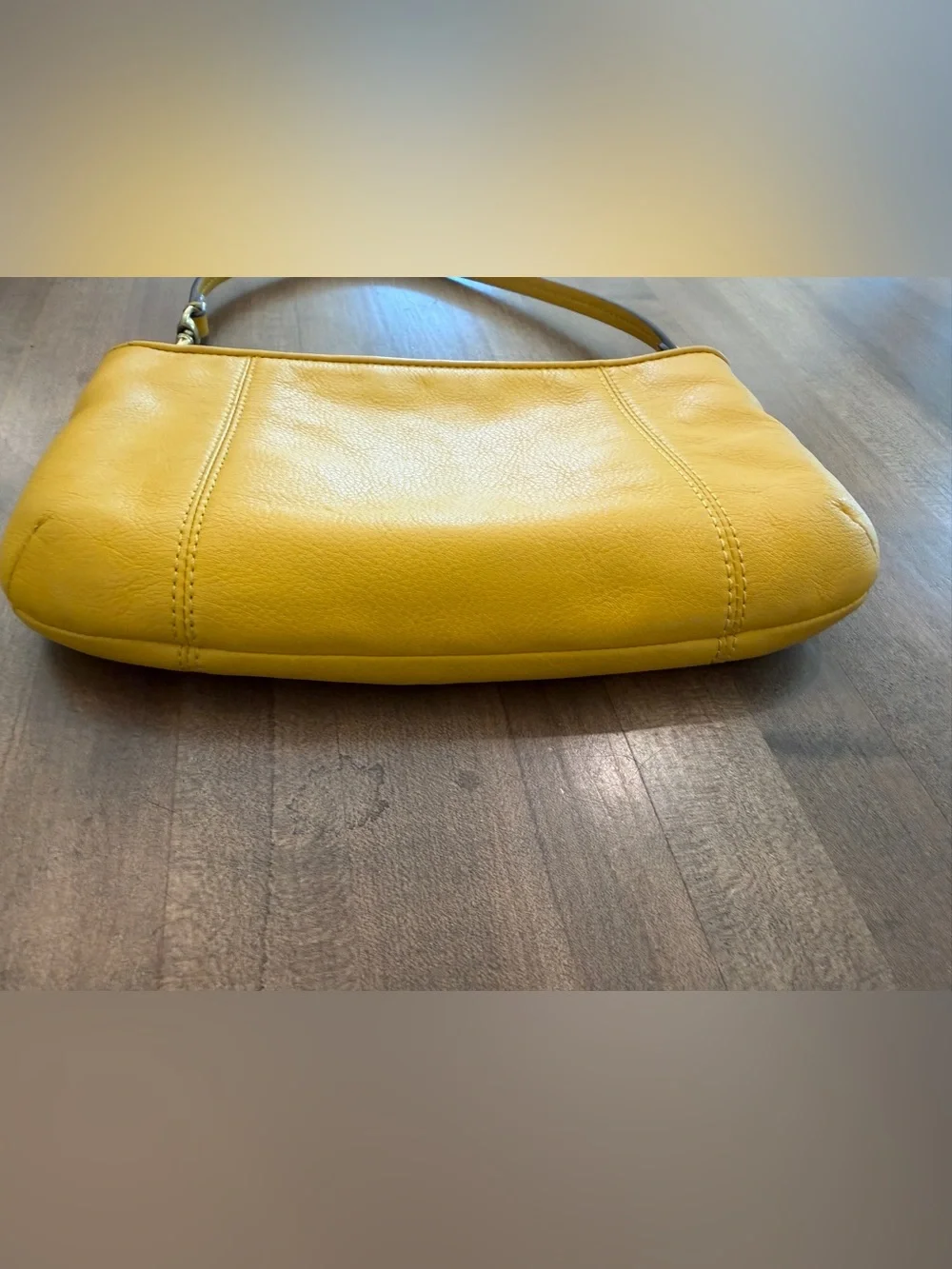 Coach pre loved